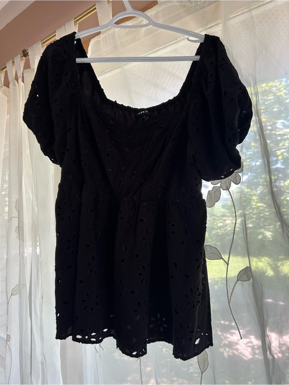 Womens - Black Eyelet Blouse with Lace Trim - Torrid - Size 1